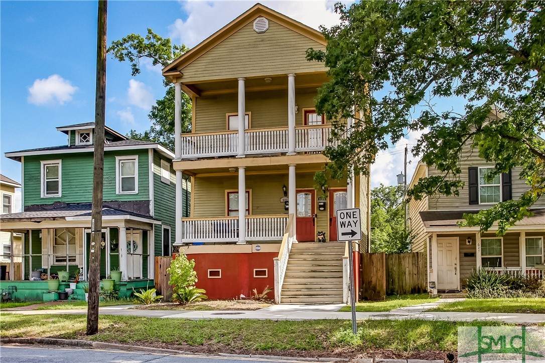 629 Henry Street - Photo 1