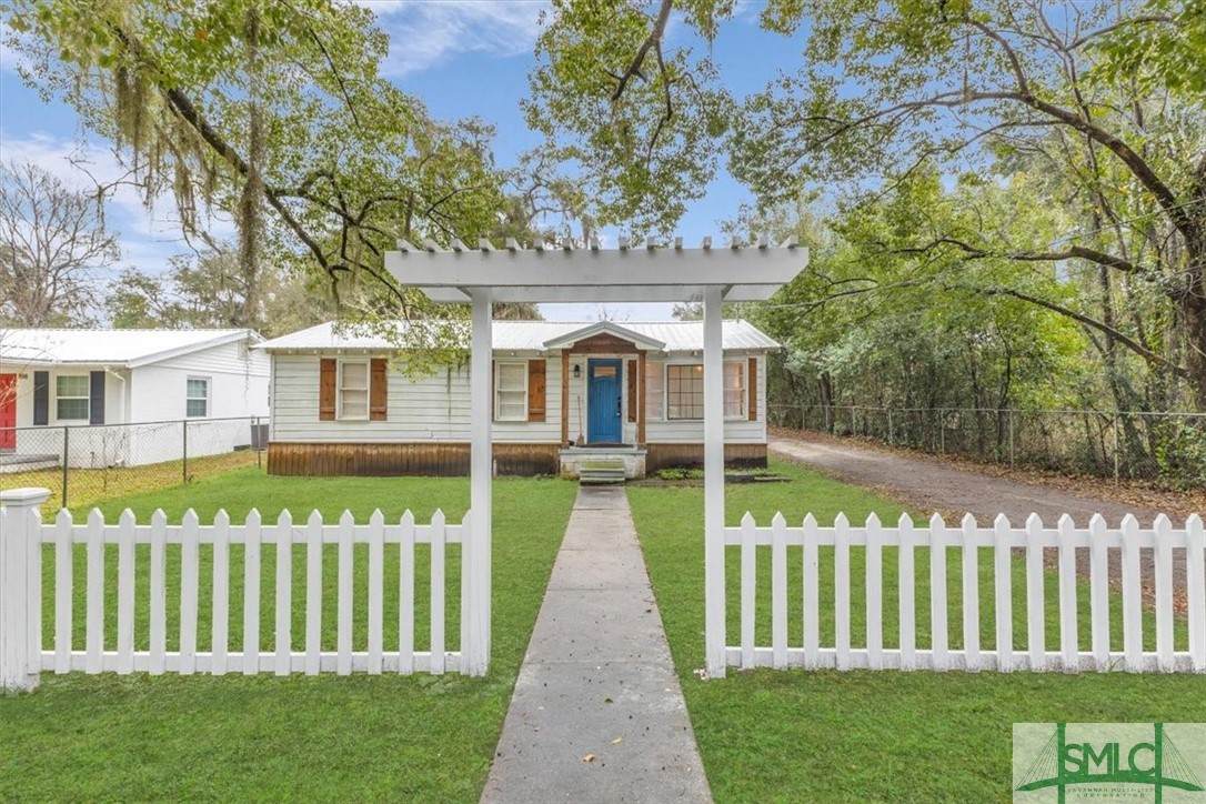 902 Old River Road - Photo 1
