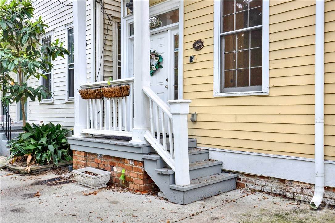 523 Broad Street - Photo 1