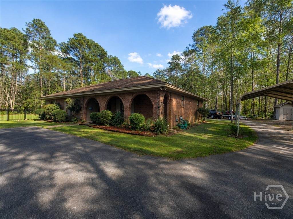 117 Maple Drive - Photo 1