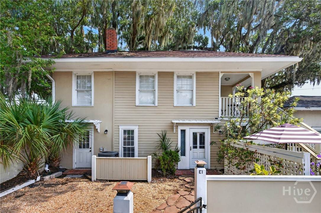 1010 Victory Drive - Photo 1