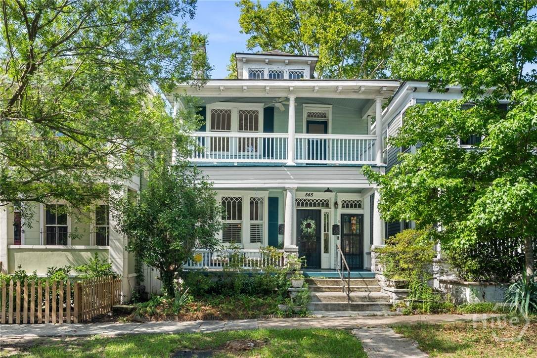 545 Park Avenue - Photo 1