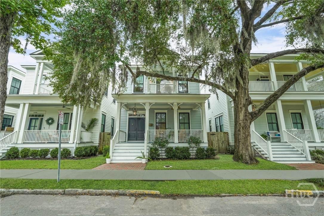 110 38th Street - Photo 1