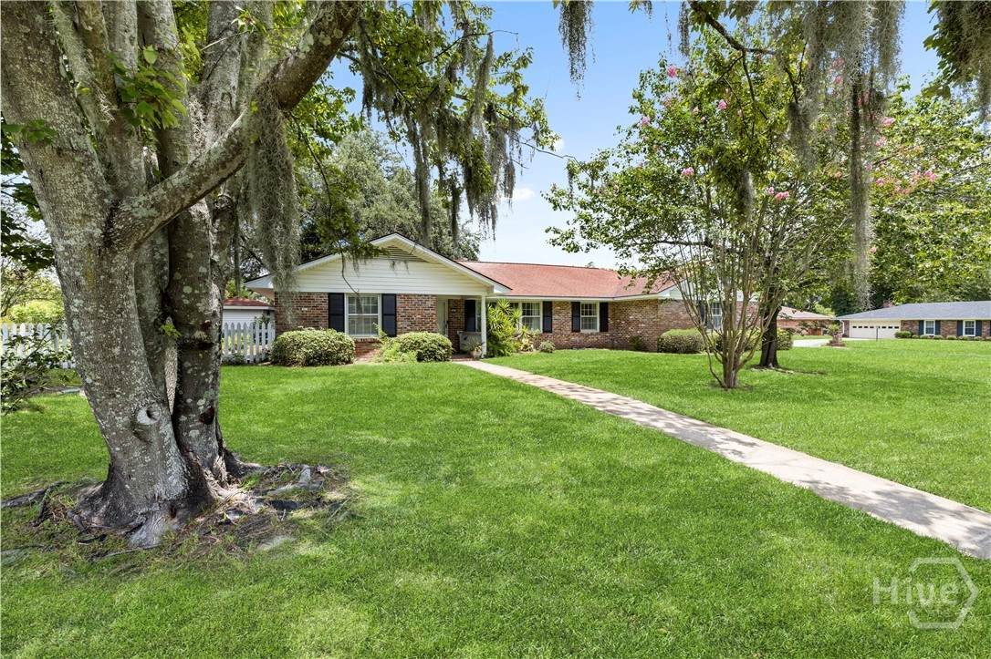 1614 Queensbury Street - Photo 1