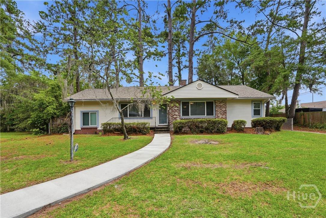 6 Linden Drive - Photo 1