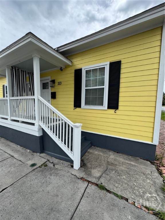 323 31st Street - Photo 1