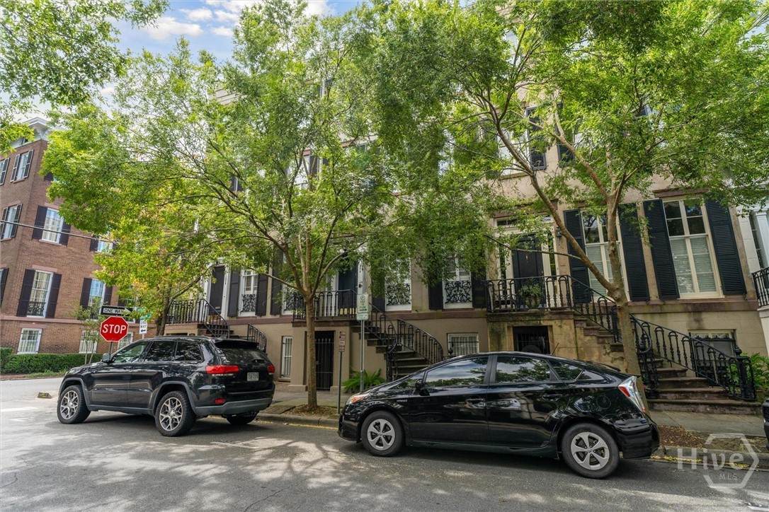 103 Gordon Street - Photo 1