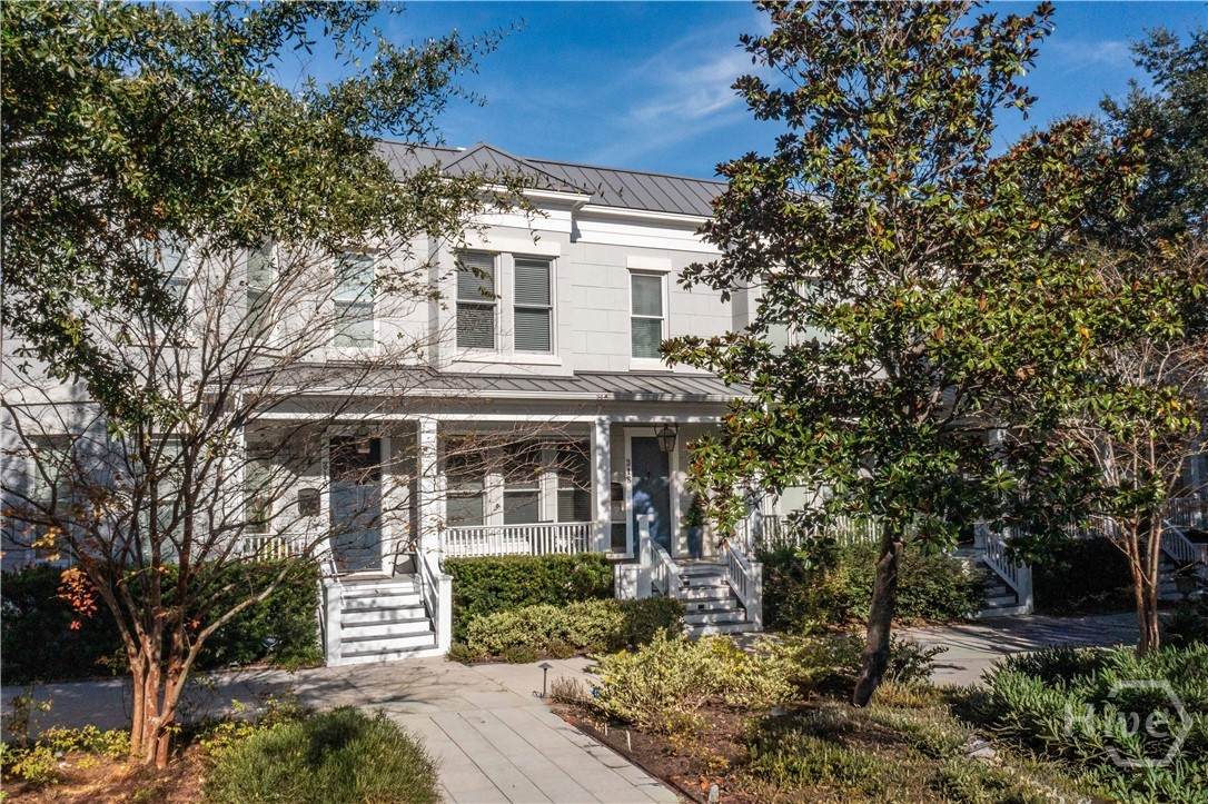 318 Hall Street - Photo 1