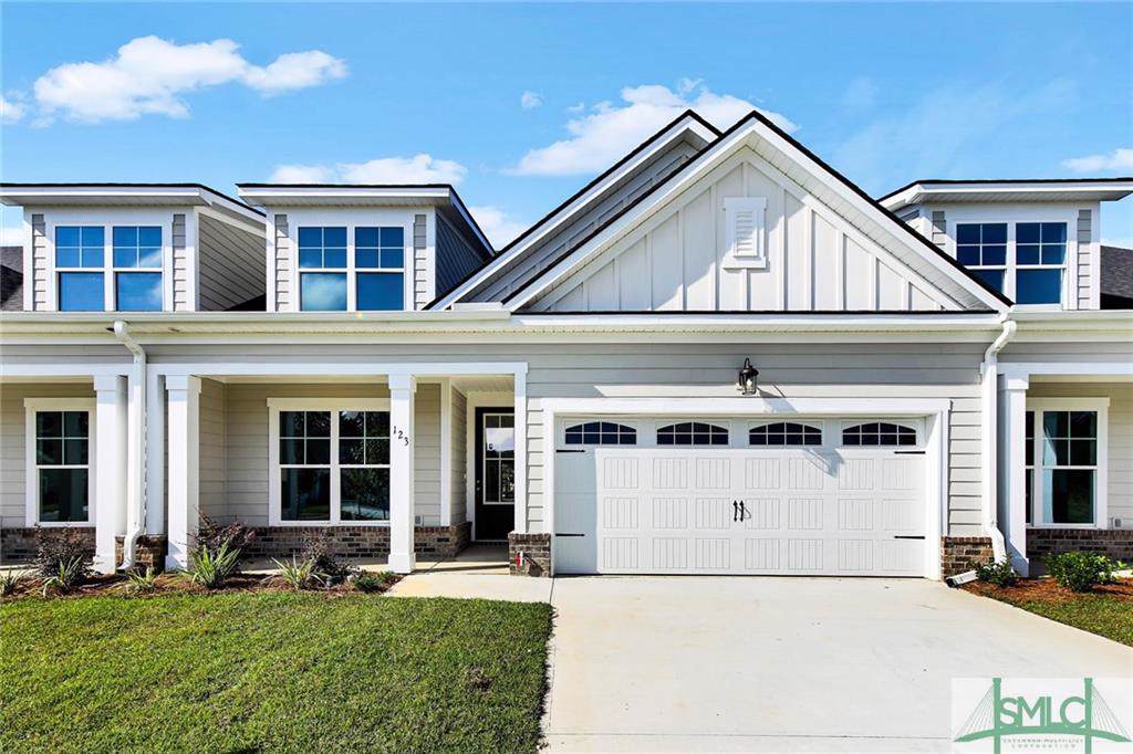 123 Danbury Court - Photo 1