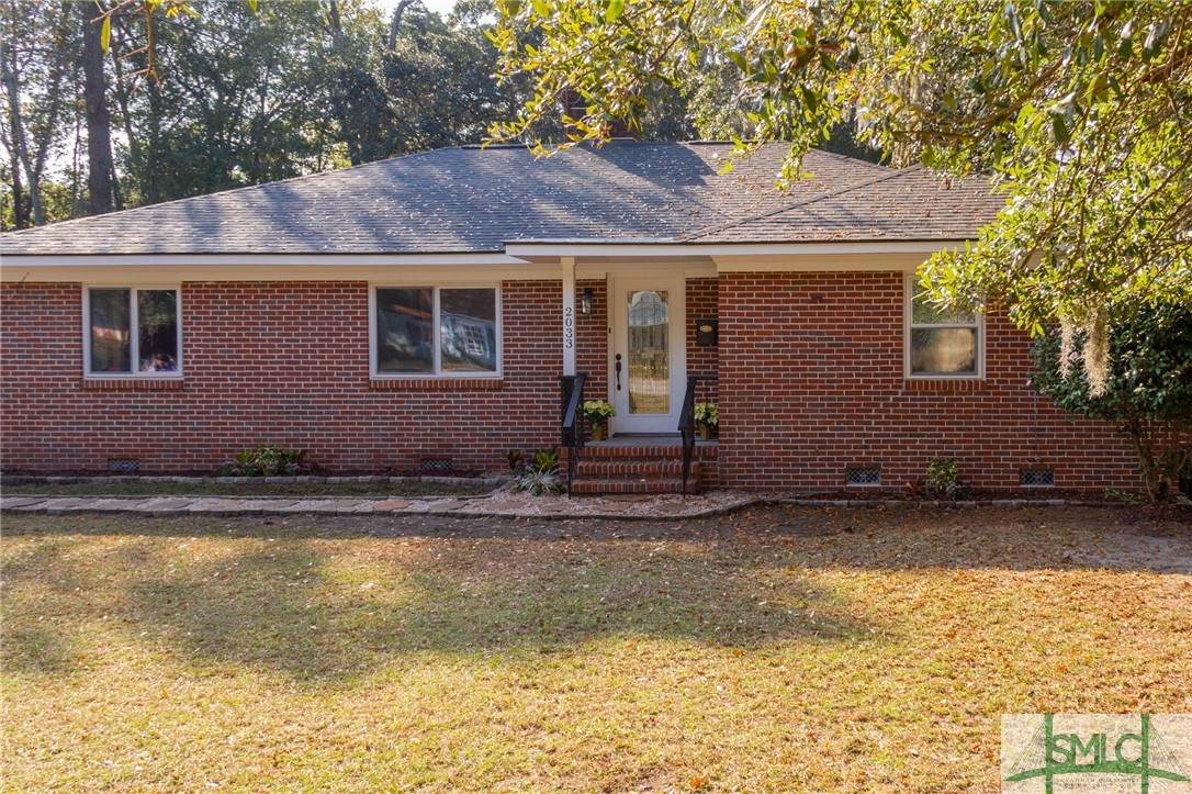 2033 Derenne Avenue - Photo 1