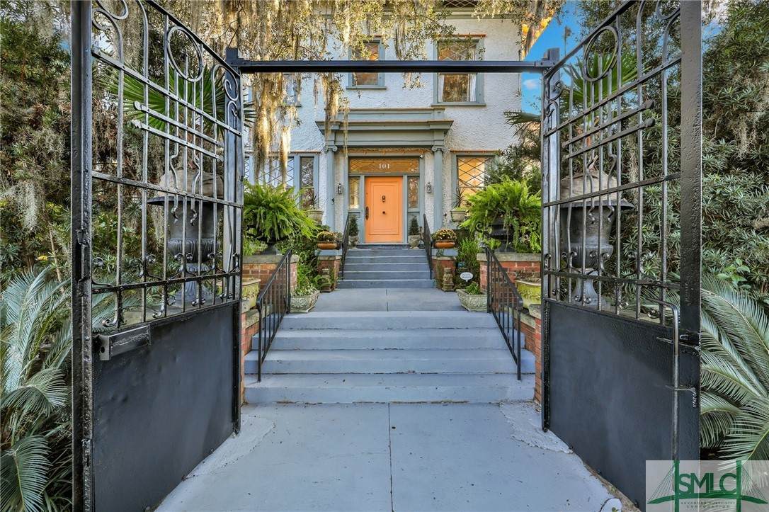 101 34th Street - Photo 1
