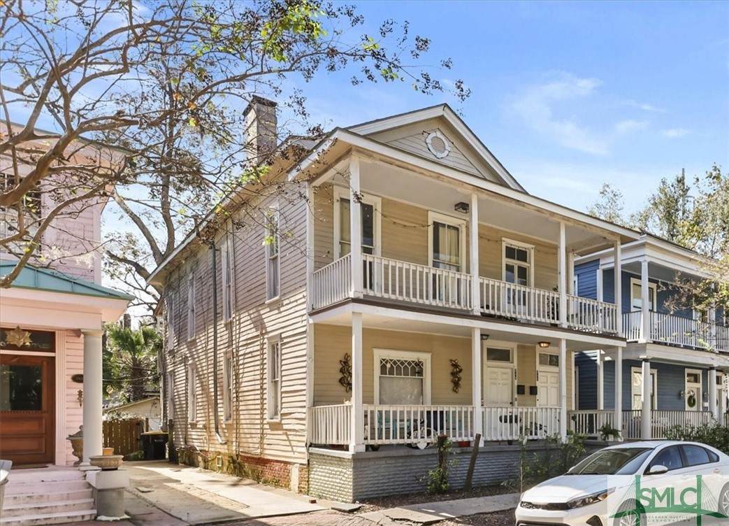 215 40th Street - Photo 1