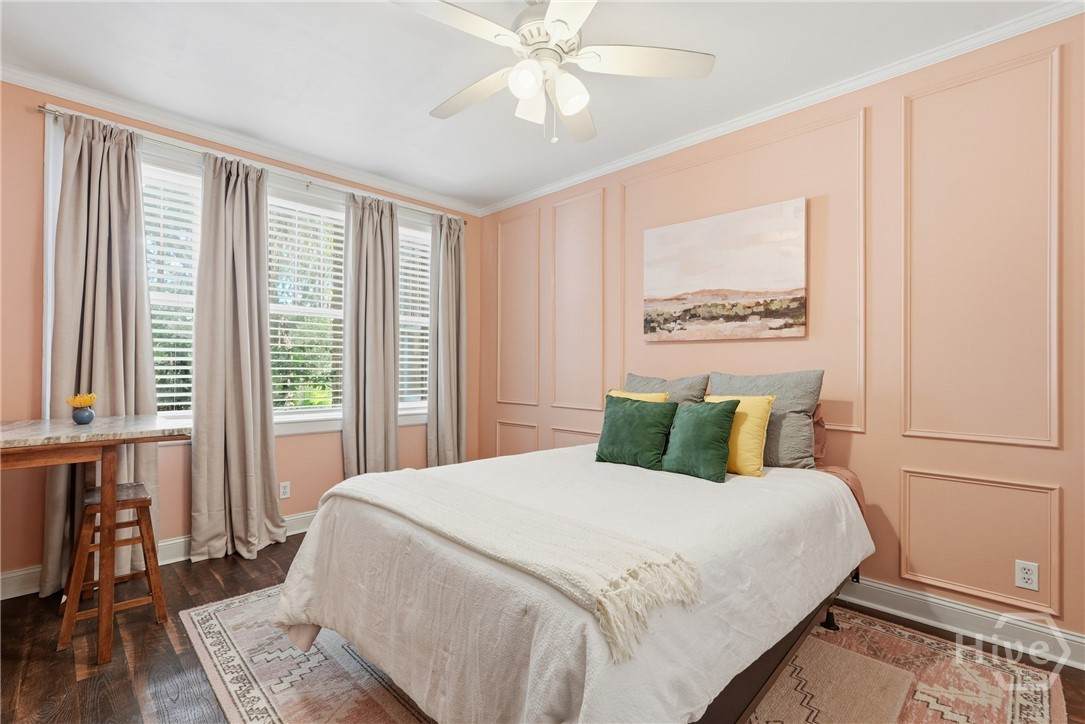 17 37th Street - Photo 1