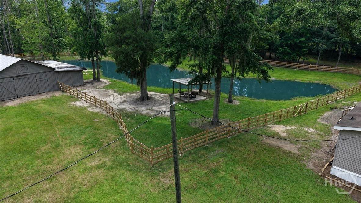1705 Retreat Road - Photo 1
