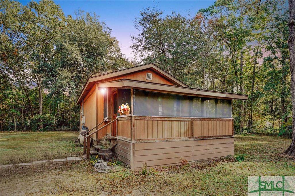 421 Island Drive - Photo 1