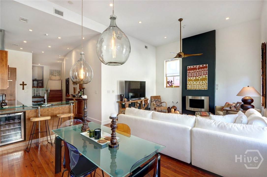 9 York Street - Photo 1