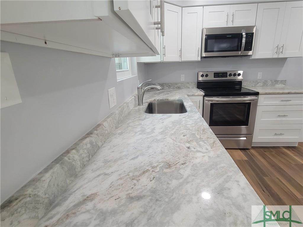 1404 Hendry Avenue - Photo 1