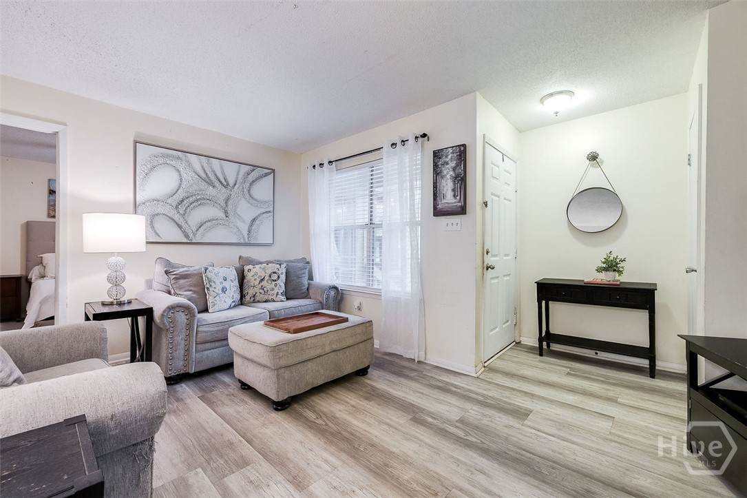 401 Cromwell Road - Photo 1