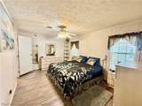 21 Venetian Parkway - Photo 18