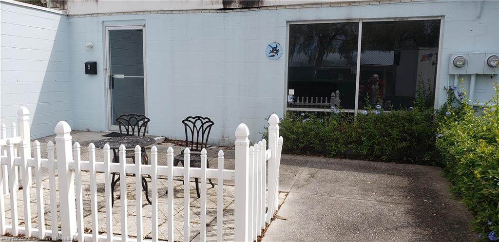 9 Oak Avenue - Photo 1