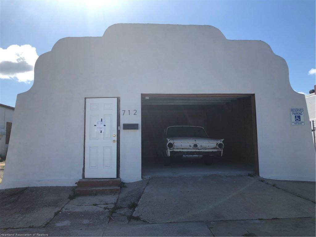 712 Ridgewood Drive - Photo 1