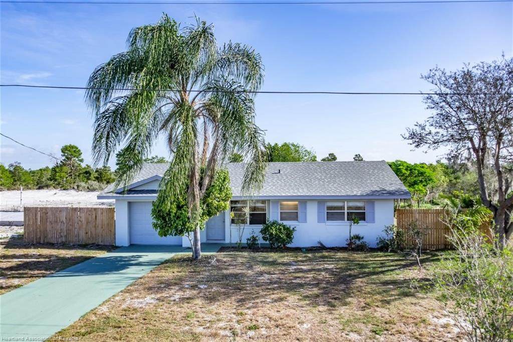 1160 Macarthur Street - Photo 1