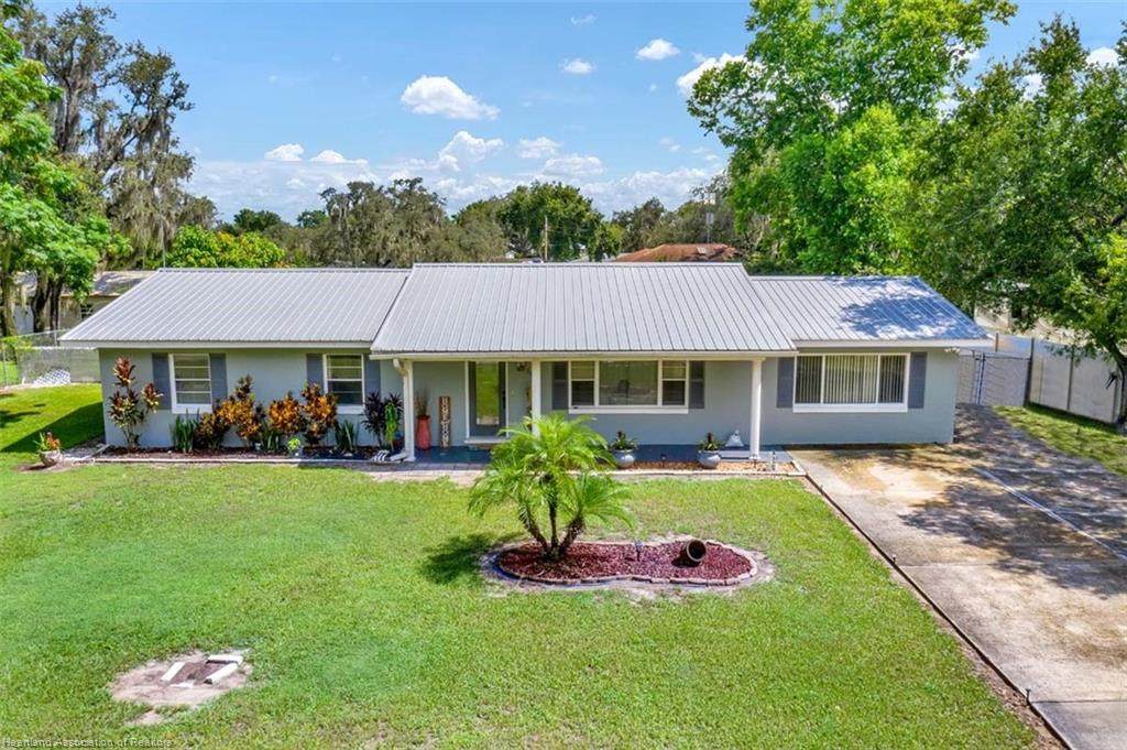 1819 Bignonia Drive - Photo 1