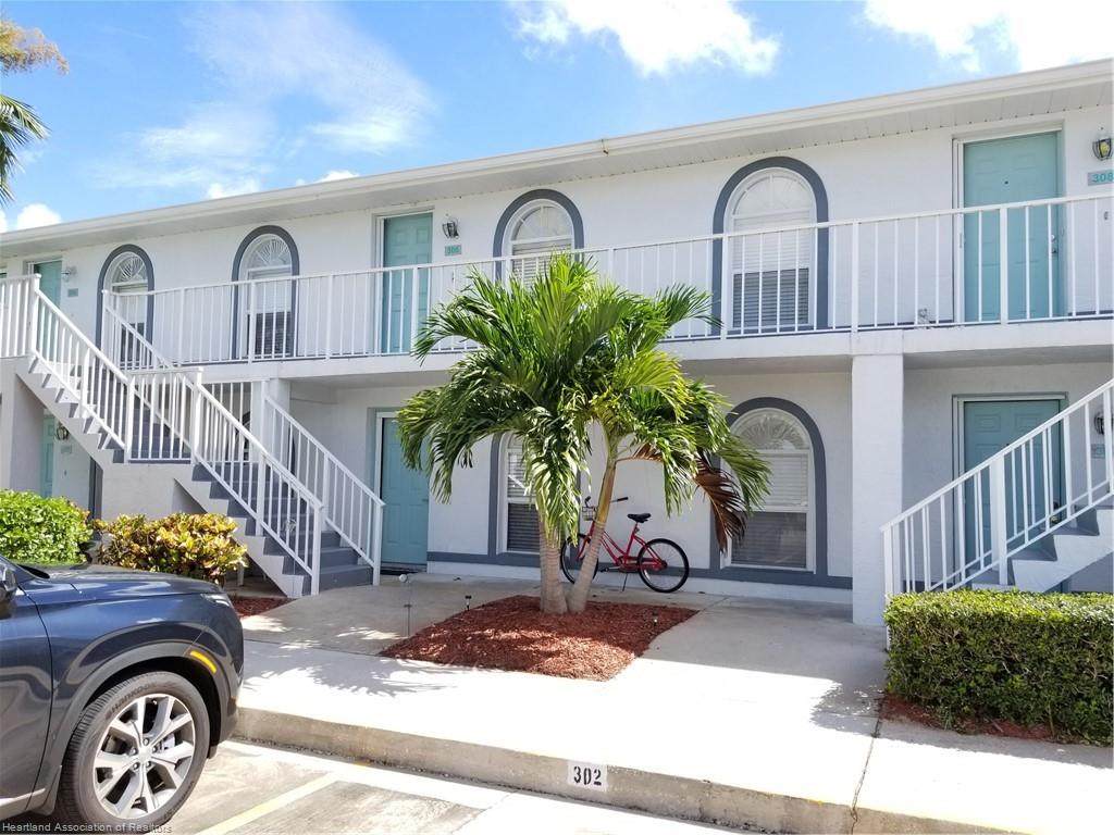 306 Stephen Drive - Photo 1