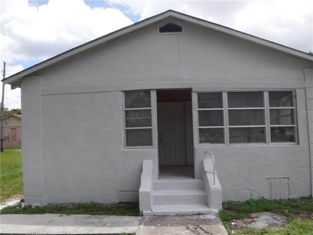 852 Shirley Street - Photo 1