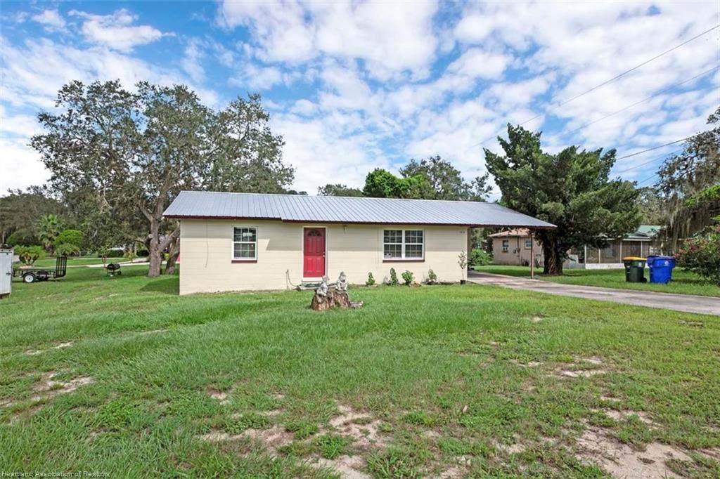 1422 Lucas Drive - Photo 1