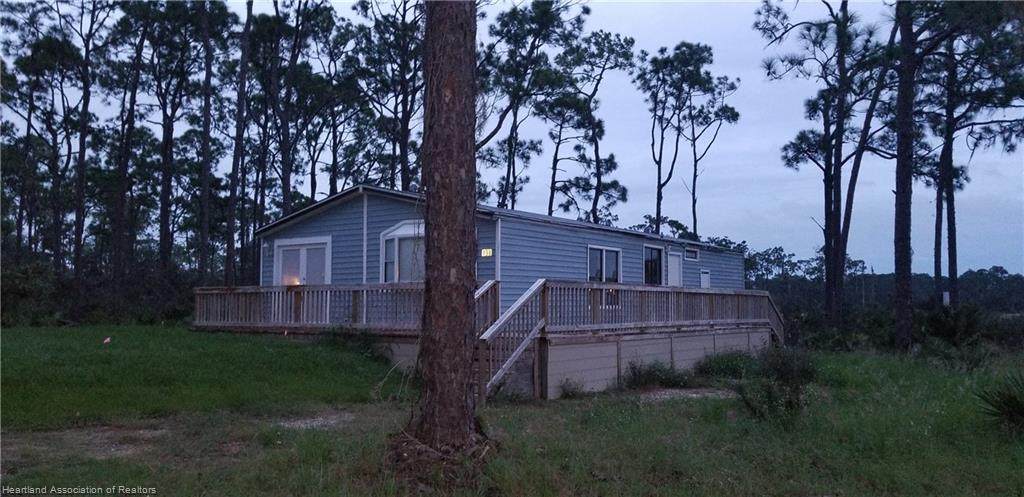 198 Maxanna Boulevard - Photo 1