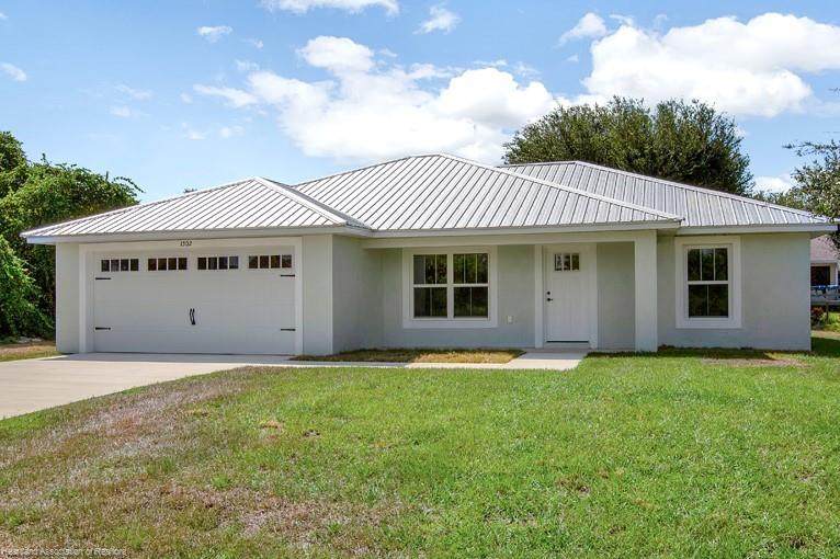 201 Robinhood Terrace - Photo 1