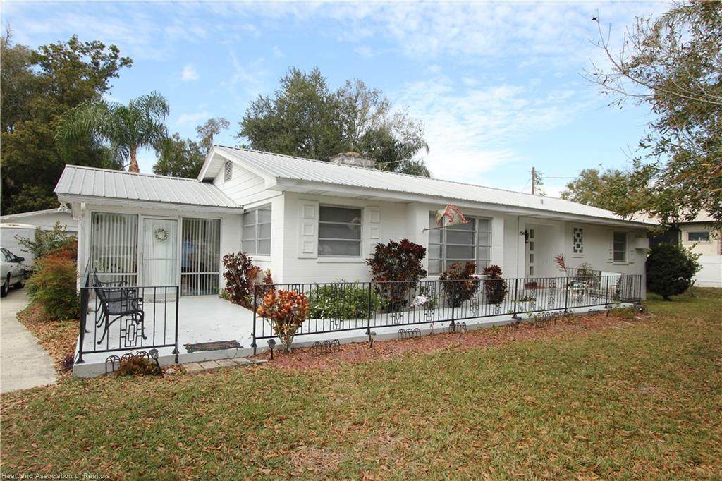 3540 Lakeview Drive - Photo 1