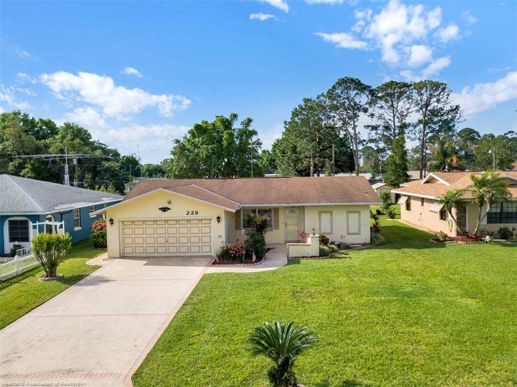 228 Quail Avenue - Photo 1