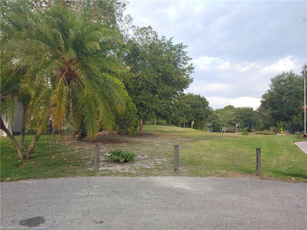 196 Autumn Avenue - Photo 1