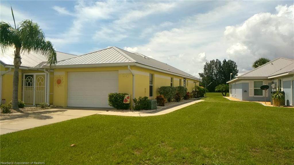 34 Clubhouse Lane - Photo 1