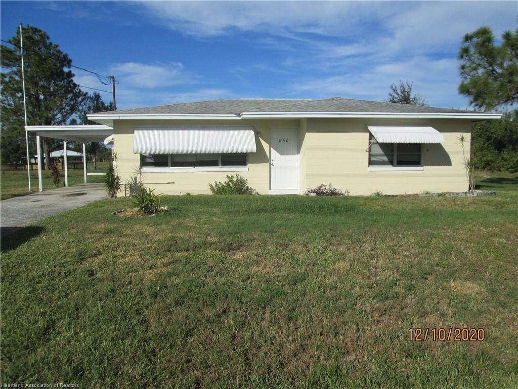 850 Lake Betty Drive - Photo 1