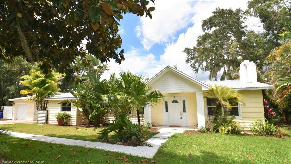 1040 Whispering Oaks Court - Photo 1