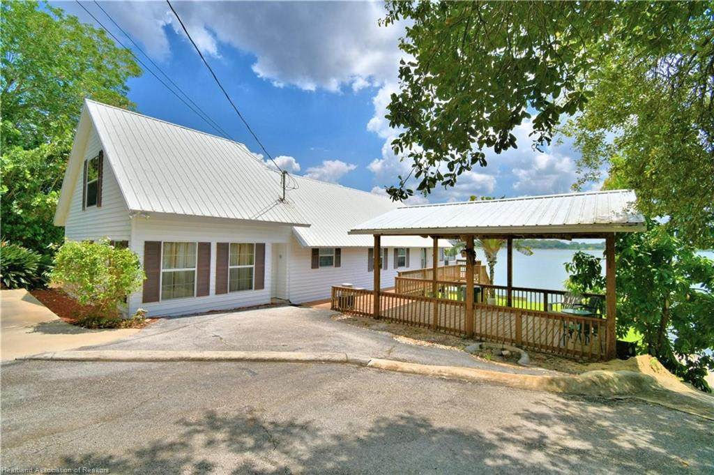 1215 Pine Avenue - Photo 1