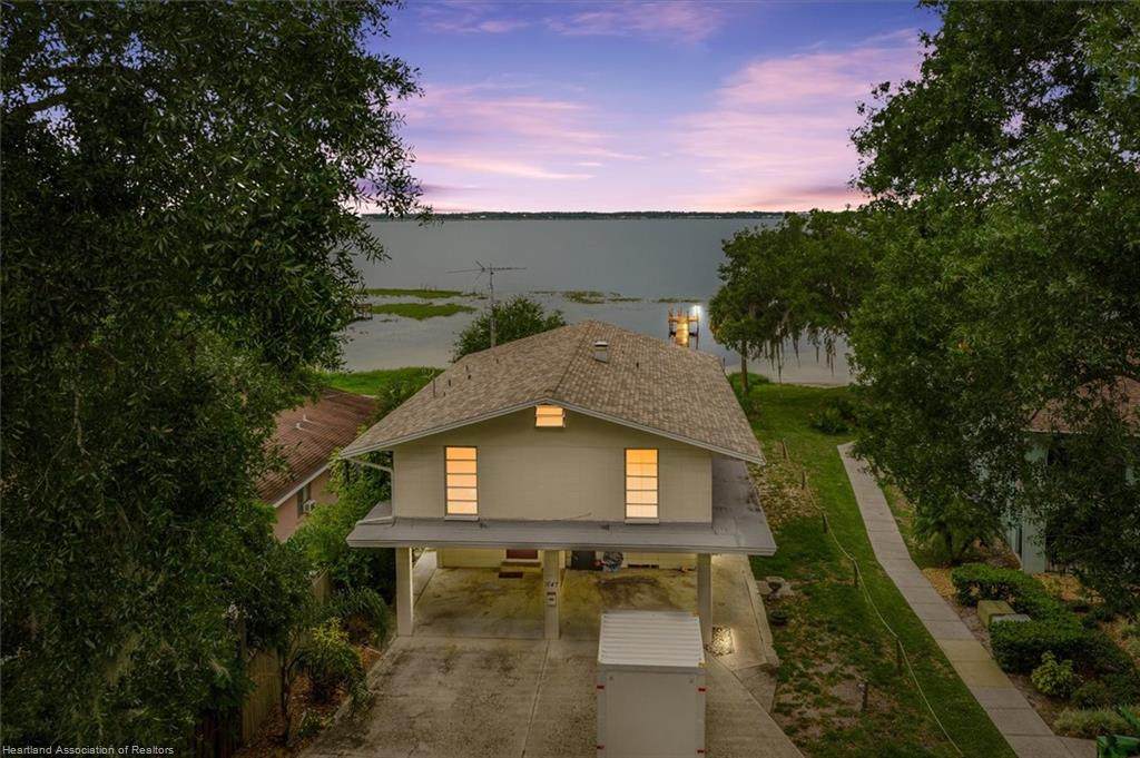 1641 Lakeview Drive - Photo 1