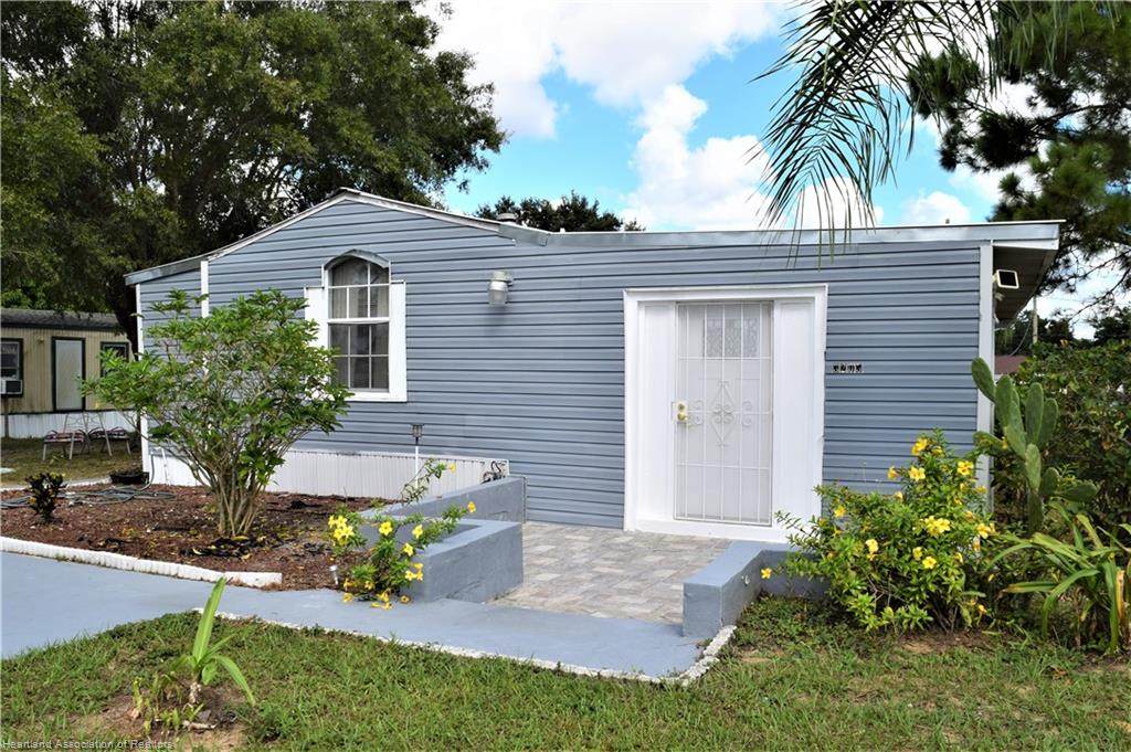 3205 Ashley Court - Photo 1