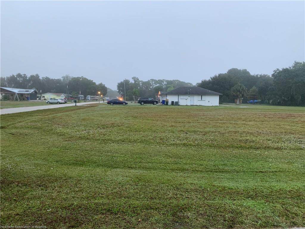 5832 Thunder Road - Photo 1