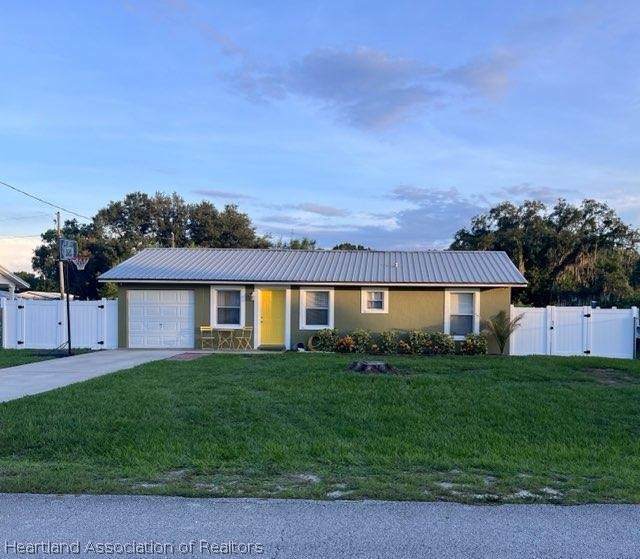 1025 Lagrande Boulevard - Photo 1