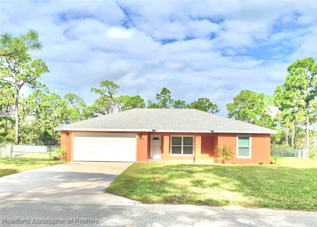 435 Vanguard Avenue - Photo 1