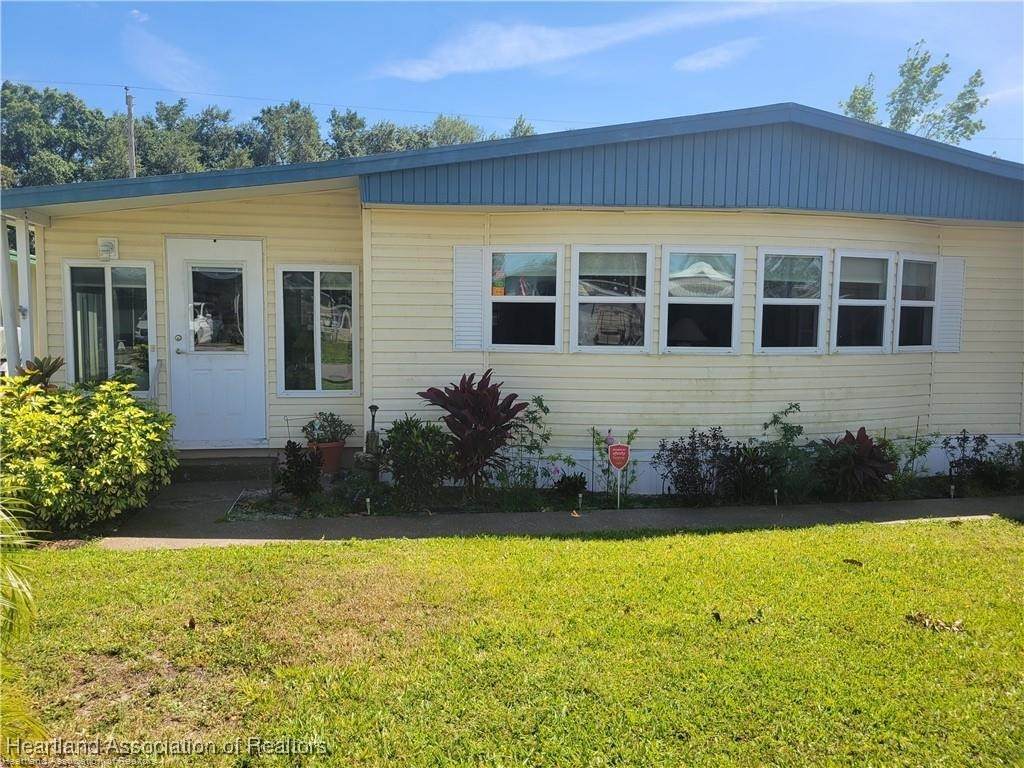 4 Skyline Drive - Photo 1