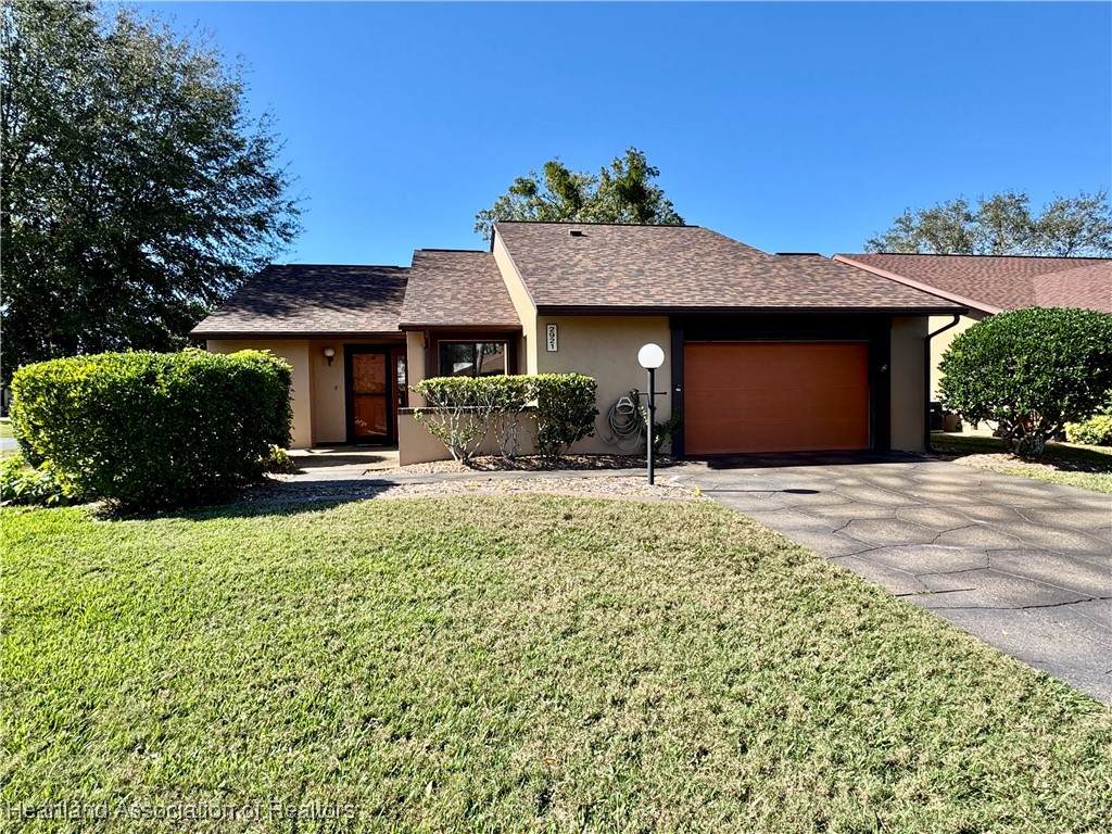 2921 Summertree Drive - Photo 1
