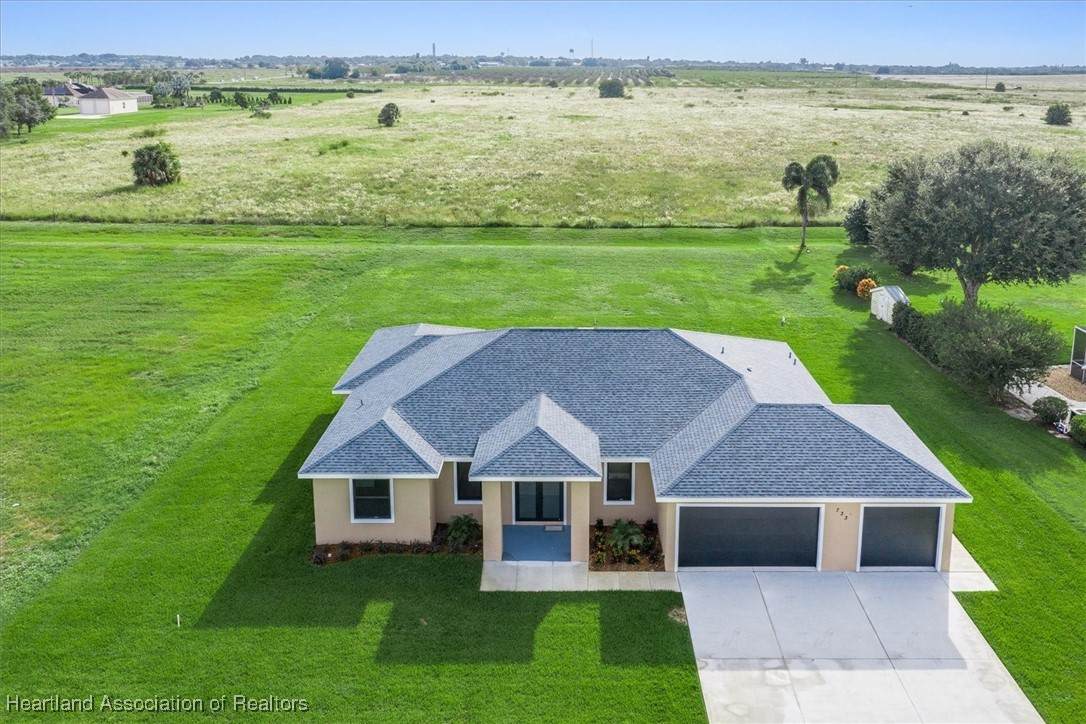 733 Sunset Pointe Drive - Photo 1