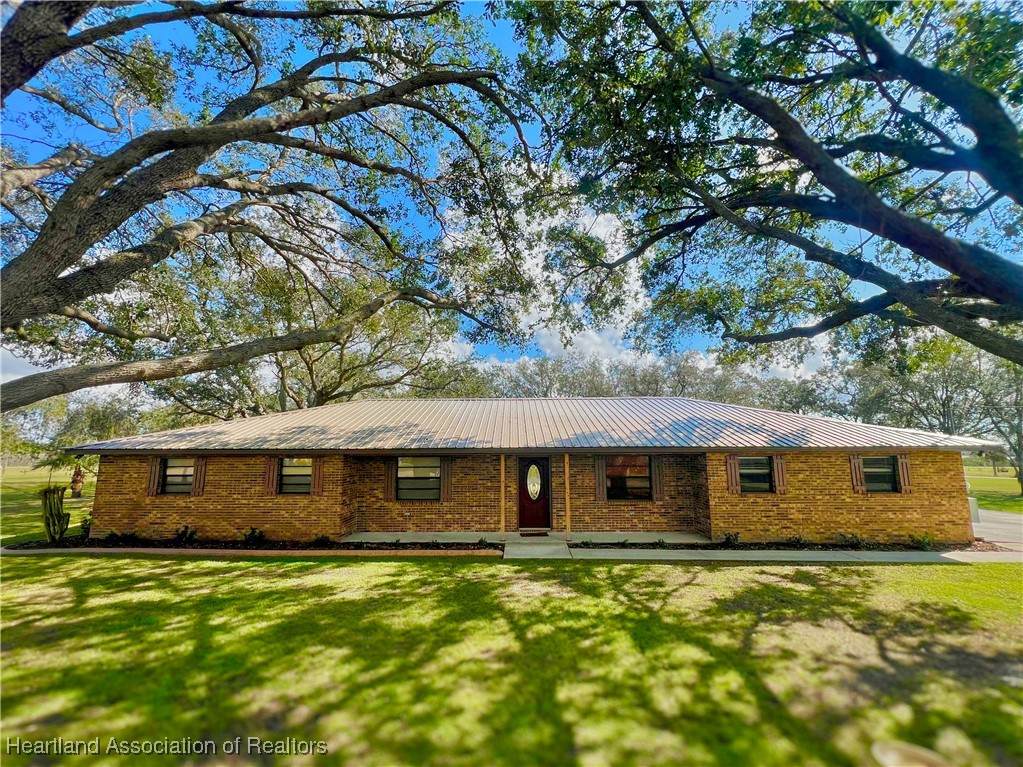 301 Wells Avenue - Photo 1