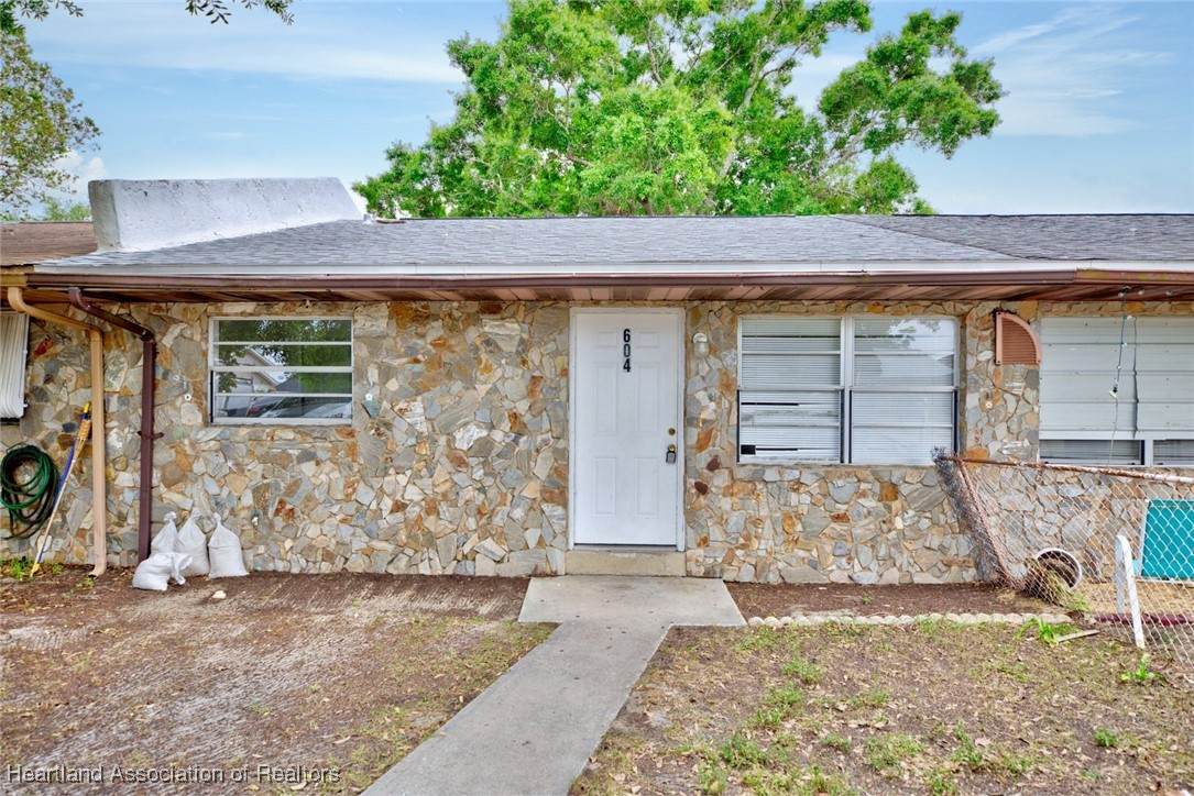 604 Denise Avenue - Photo 1