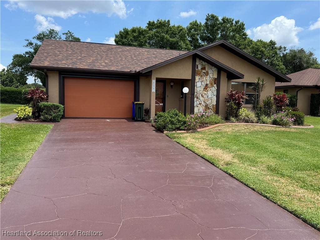 2914 Summertree Drive - Photo 1